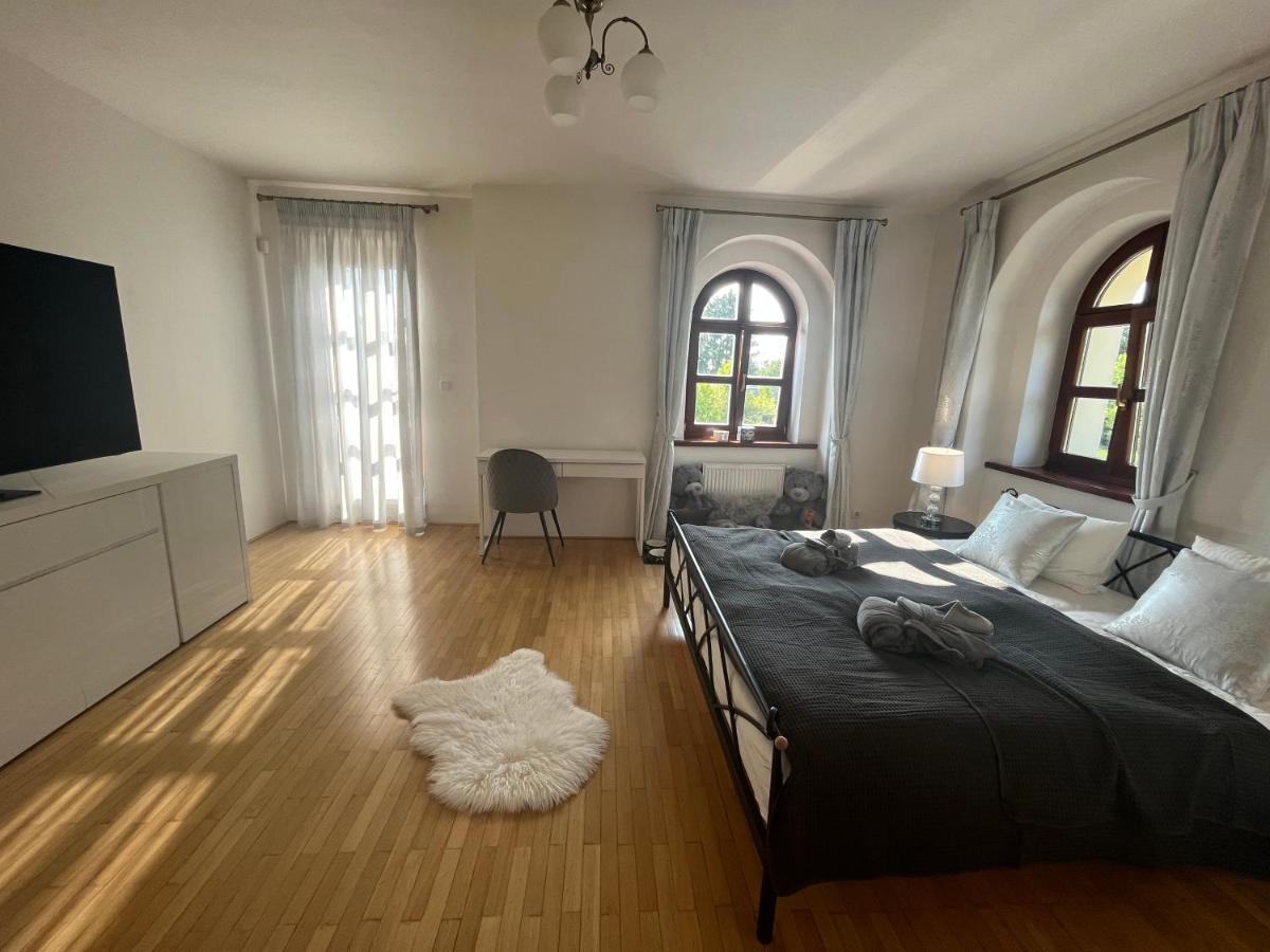 Dogs Resort And Spa Horni Bezdekov Екстер'єр фото